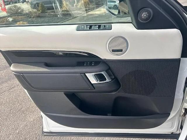 2025 Land Rover Discovery P300 S