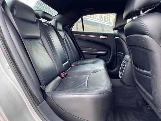 2012 Chrysler 300 Limited