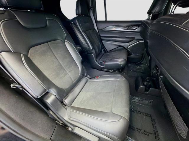 2022 Jeep Grand Cherokee L Altitude 4x4