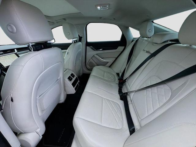 2022 Jaguar XF SE P250 RWD Automatic