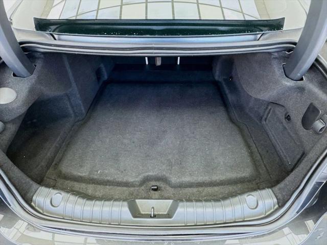 2022 Jaguar XF SE P250 RWD Automatic