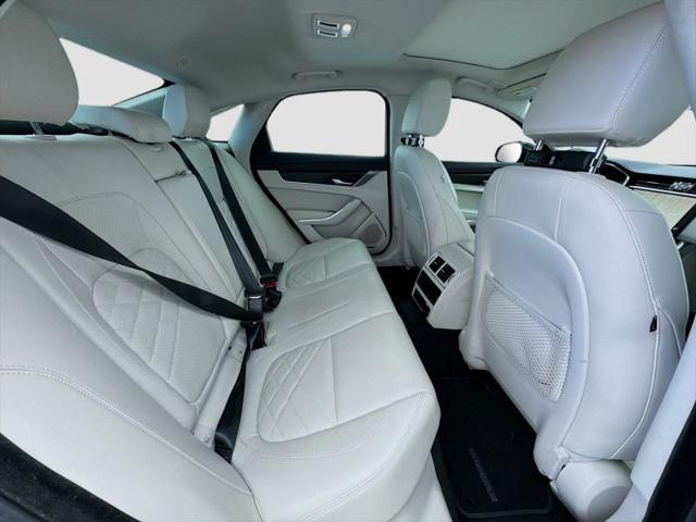 2022 Jaguar XF SE P250 RWD Automatic