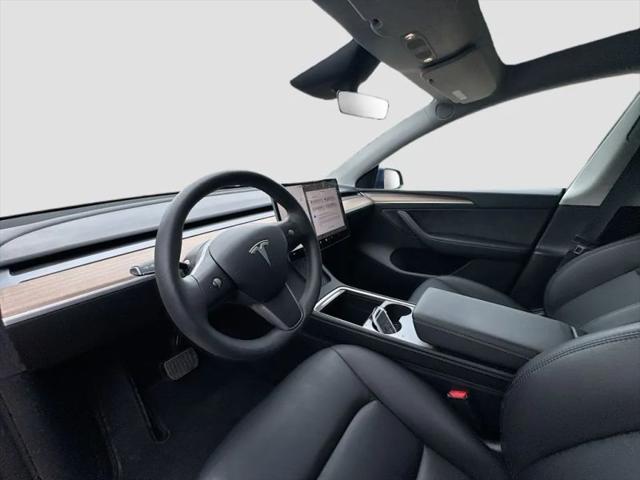 2025 Tesla Model Y Long Range Dual Motor Rear-Wheel Drive