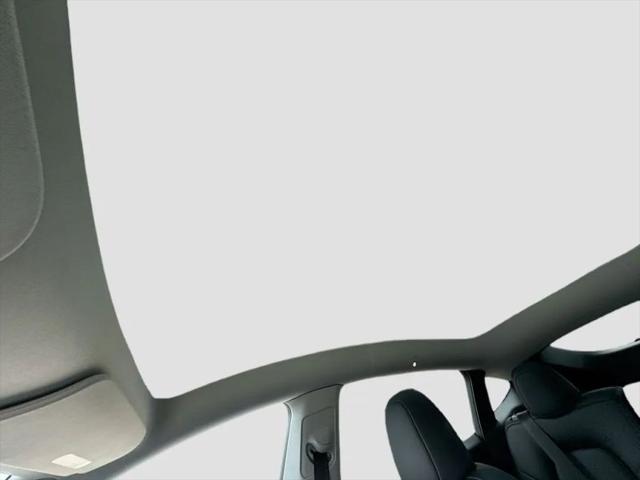 2025 Tesla Model Y Long Range Dual Motor Rear-Wheel Drive