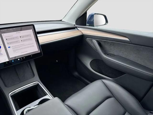 2025 Tesla Model Y Long Range Dual Motor Rear-Wheel Drive