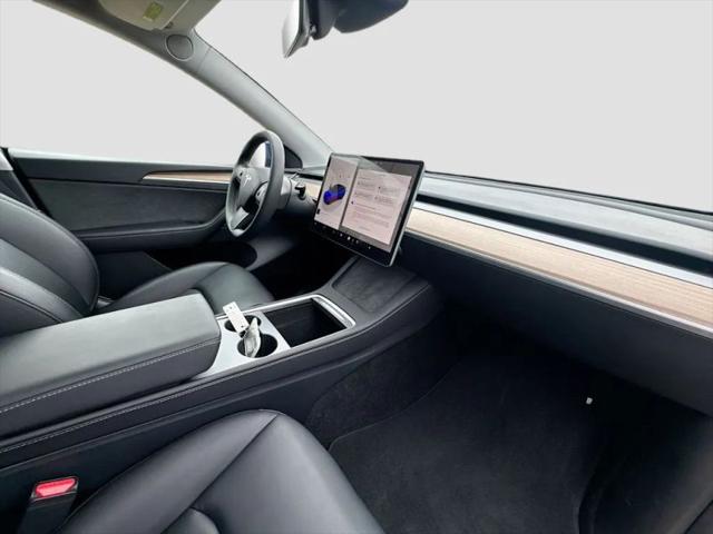 2025 Tesla Model Y Long Range Dual Motor Rear-Wheel Drive