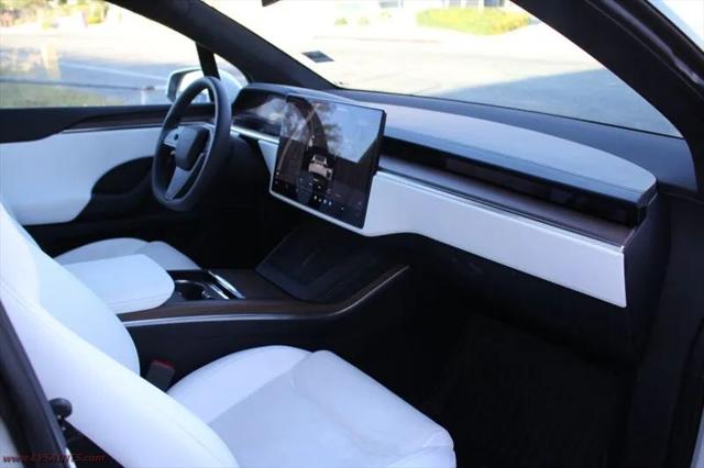 2023 Tesla Model X Standard Range