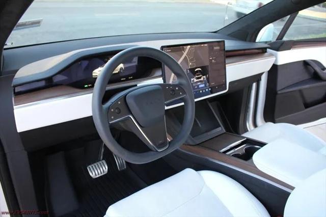 2023 Tesla Model X Standard Range