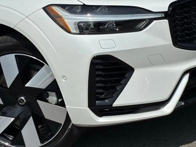 2025 Volvo XC60 Plug-In Hybrid Ultra, T8 AWD Electric/Gasoline, Dark