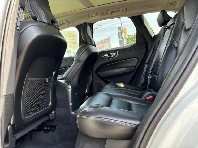 2025 Volvo XC60 Plug-In Hybrid Ultra, T8 AWD Electric/Gasoline, Dark