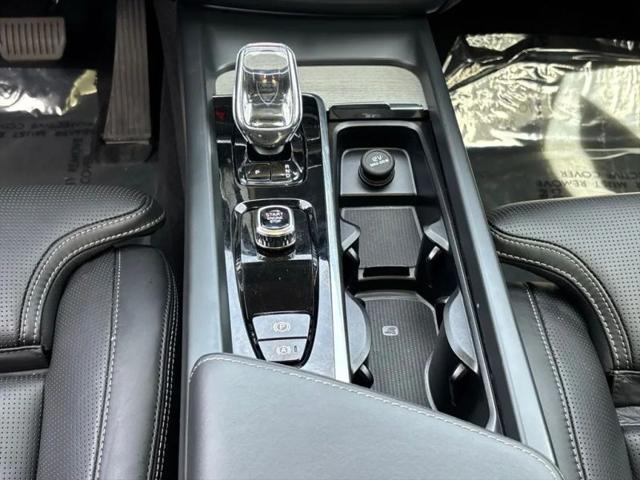2025 Volvo XC60 Plug-In Hybrid Ultra, T8 AWD Electric/Gasoline, Dark
