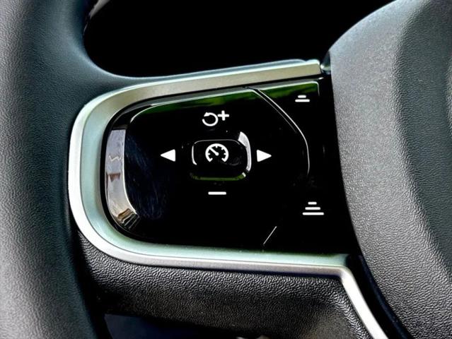 2025 Volvo XC60 Plug-In Hybrid Ultra, T8 AWD Electric/Gasoline, Dark