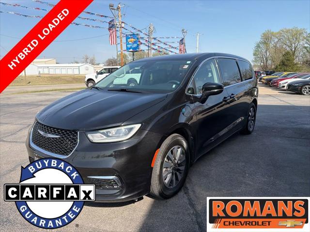 2024 Chrysler Pacifica Hybrid Select