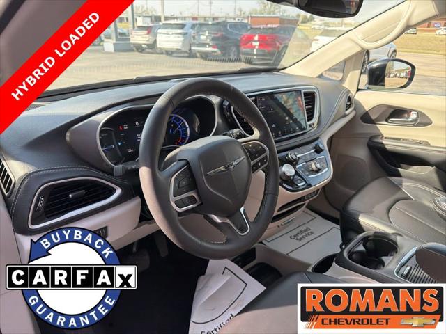 2024 Chrysler Pacifica Hybrid Select