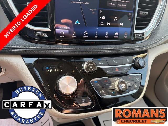 2024 Chrysler Pacifica Hybrid Select