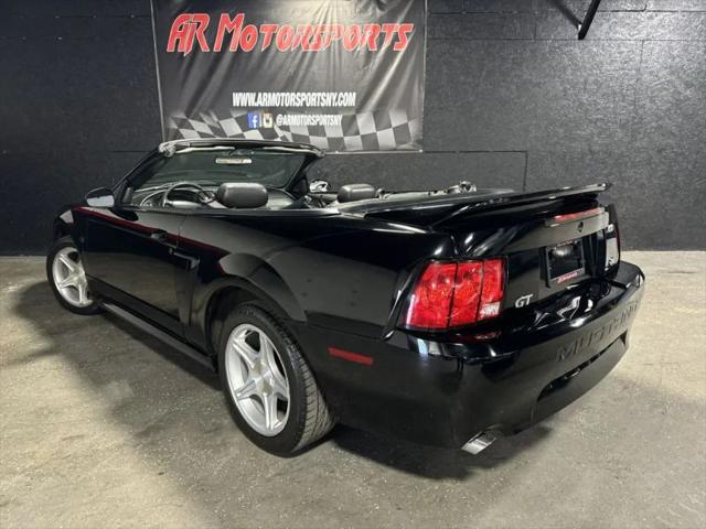 2000 Ford Mustang GT