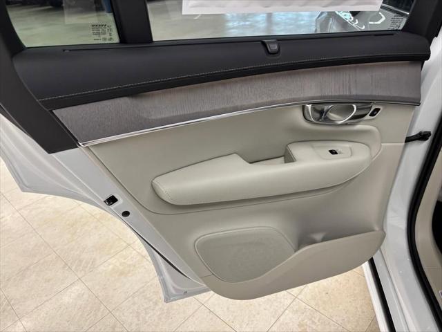 2026 Volvo XC90 Plug-In Hybrid Ultra, T8 AWD, Electric/Gasoline, Bright, 6 Seats
