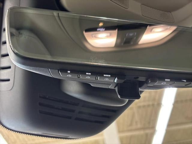 2026 Volvo XC90 Plug-In Hybrid Ultra, T8 AWD, Electric/Gasoline, Bright, 6 Seats