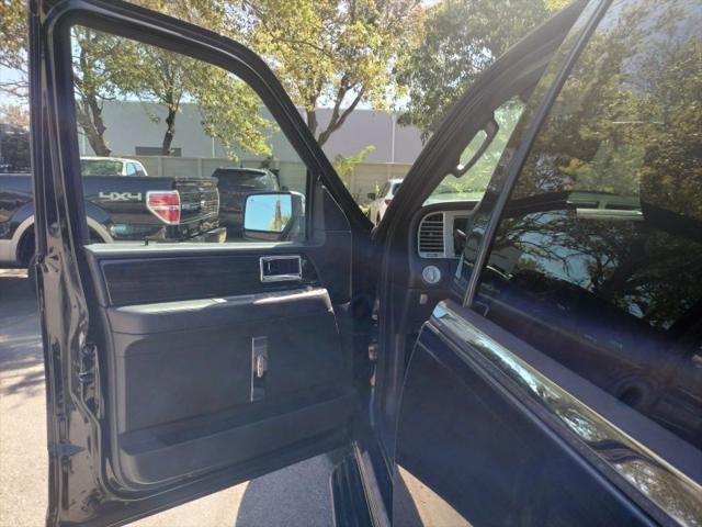 2008 Lincoln Navigator Base