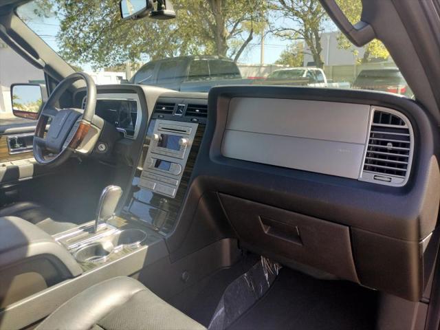 2008 Lincoln Navigator Base