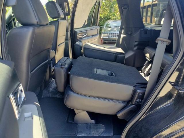 2008 Lincoln Navigator Base