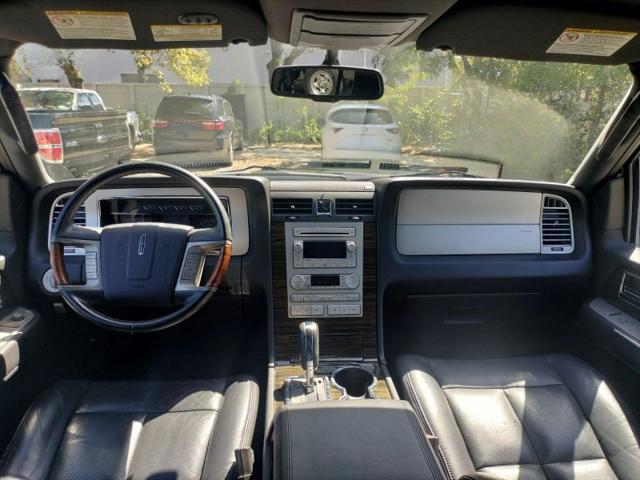 2008 Lincoln Navigator Base