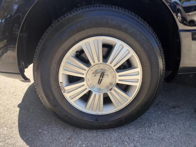 2008 Lincoln Navigator Base