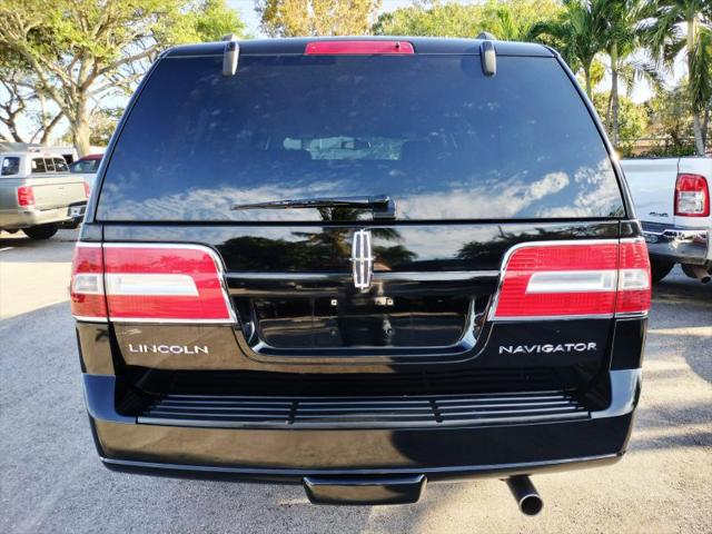 2008 Lincoln Navigator Base