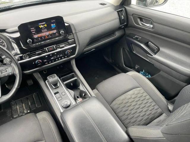 2022 Nissan Pathfinder SV 4WD