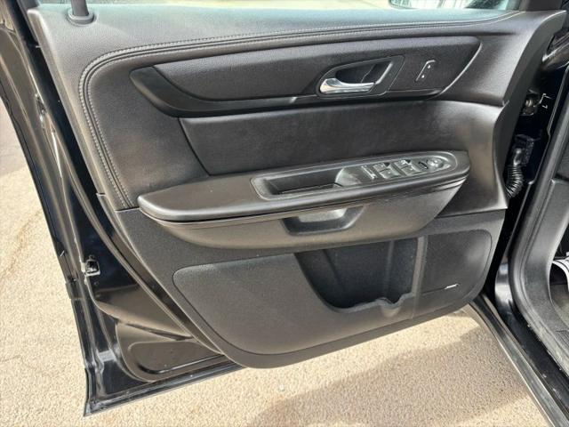 2017 Chevrolet Traverse 2LT