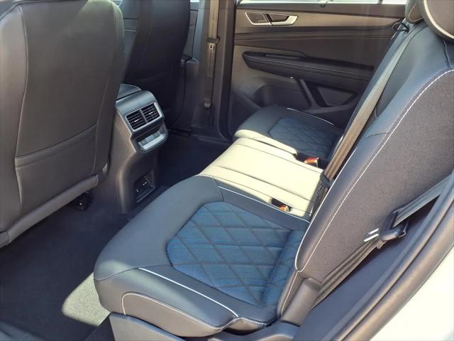 2026 Volkswagen Atlas Cross Sport SEL Premium R-Line