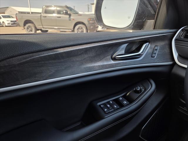2026 Jeep Grand Cherokee Limited 4x2