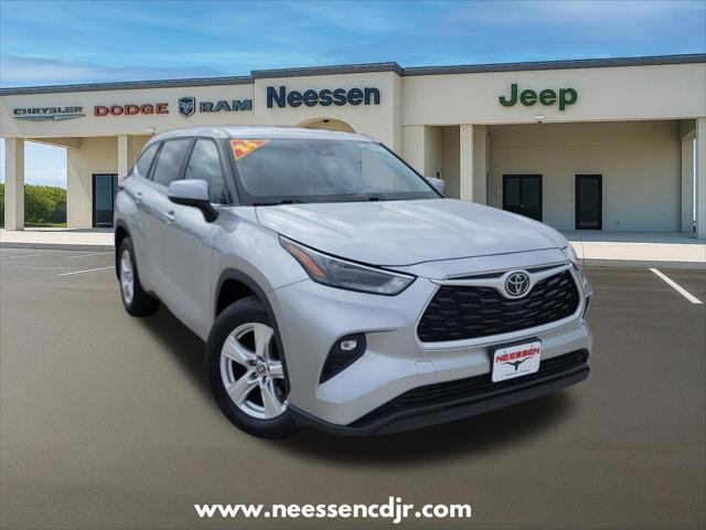 2024 Toyota Highlander LE for sale in Kingsville, TX