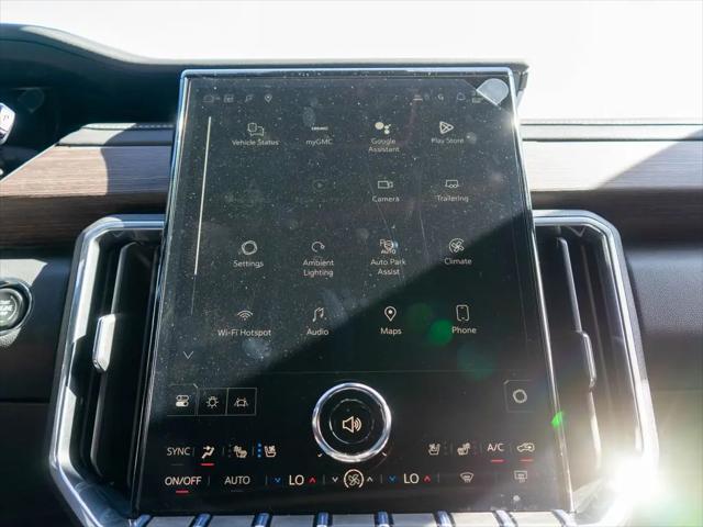 2026 GMC Acadia Denali AWD