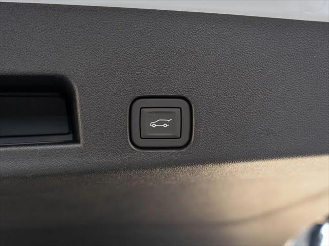 2026 GMC Acadia Denali AWD