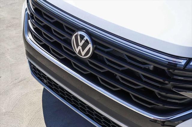 2026 Volkswagen Atlas Cross Sport SE with Technology