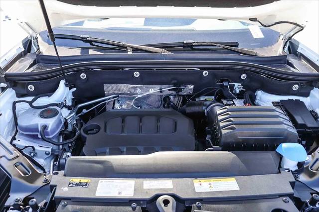 2026 Volkswagen Atlas Cross Sport SE with Technology