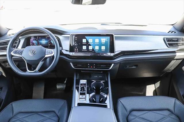 2026 Volkswagen Atlas Cross Sport SE with Technology