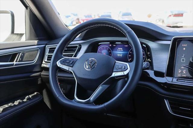 2026 Volkswagen Atlas Cross Sport SE with Technology