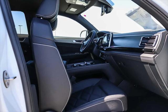 2026 Volkswagen Atlas Cross Sport SE with Technology