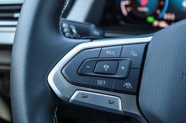 2026 Volkswagen Atlas Cross Sport SE with Technology