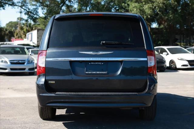 2014 Chrysler Town & Country Touring