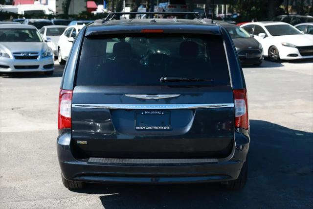 2014 Chrysler Town & Country Touring