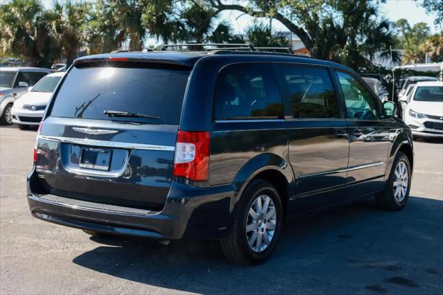 2014 Chrysler Town & Country Touring