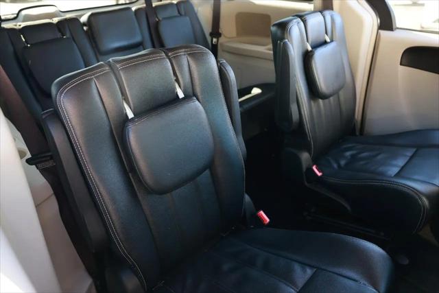2014 Chrysler Town & Country Touring