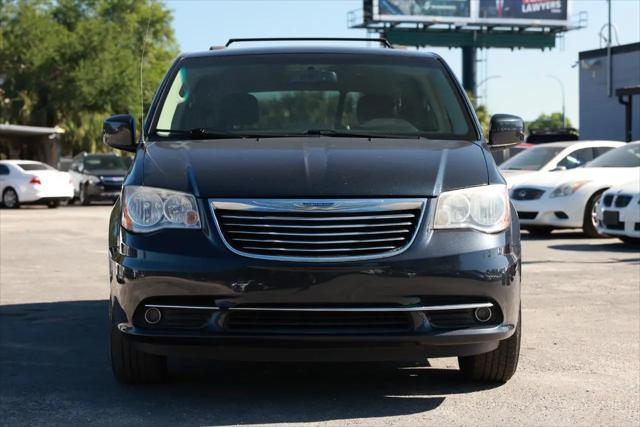 2014 Chrysler Town & Country Touring