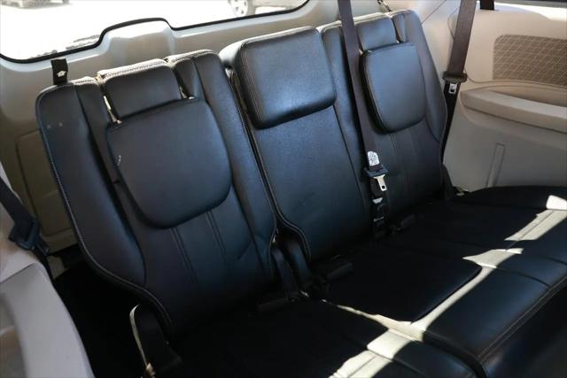 2014 Chrysler Town & Country Touring