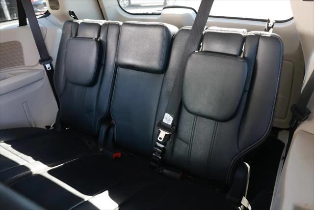 2014 Chrysler Town & Country Touring