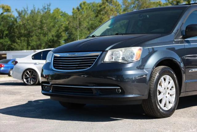 2014 Chrysler Town & Country Touring