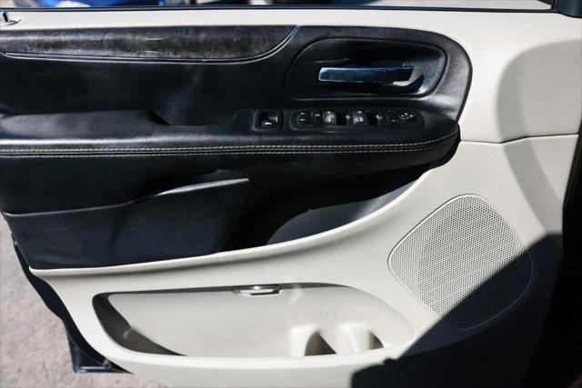 2014 Chrysler Town & Country Touring